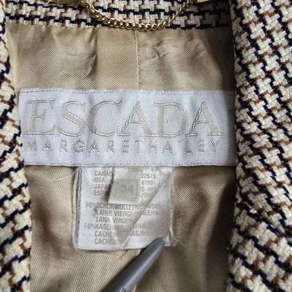 Escada Vintage 90s Wool Cashmere Blend Notch Lapel Blazer - Picture 6 of 16